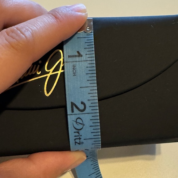 Maui Jim Sunglasses Empty Case with Cleaning cloth - Picture 11 of 11